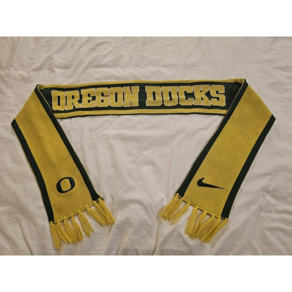 Oregon Ducks Knit Scarf‎ Nike NCAA College Football Green Yellow Fringe